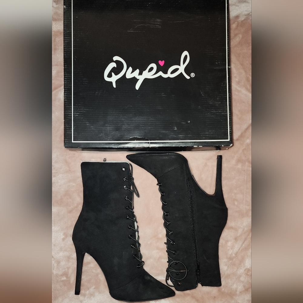 Women's ankle bootie